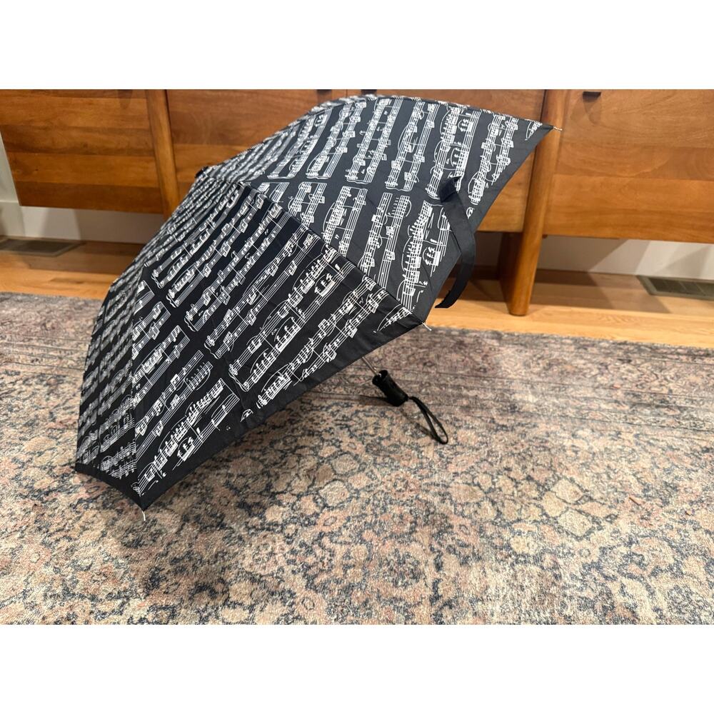 Foldable Umbrella Distinctive Black and White Sheet Music Pattern